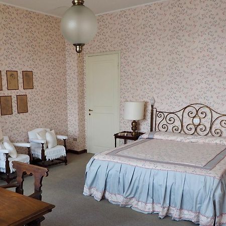 메이나 Casa Mondadori B&B 외부 사진
