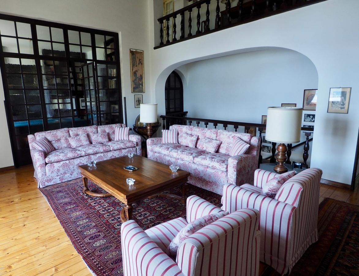 메이나 Casa Mondadori B&B 외부 사진
